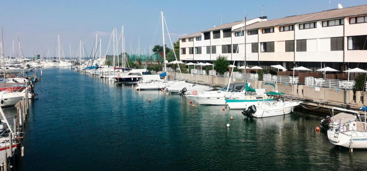 Isola Terramare Apartment Линяно Сабиадоро Екстериор снимка
