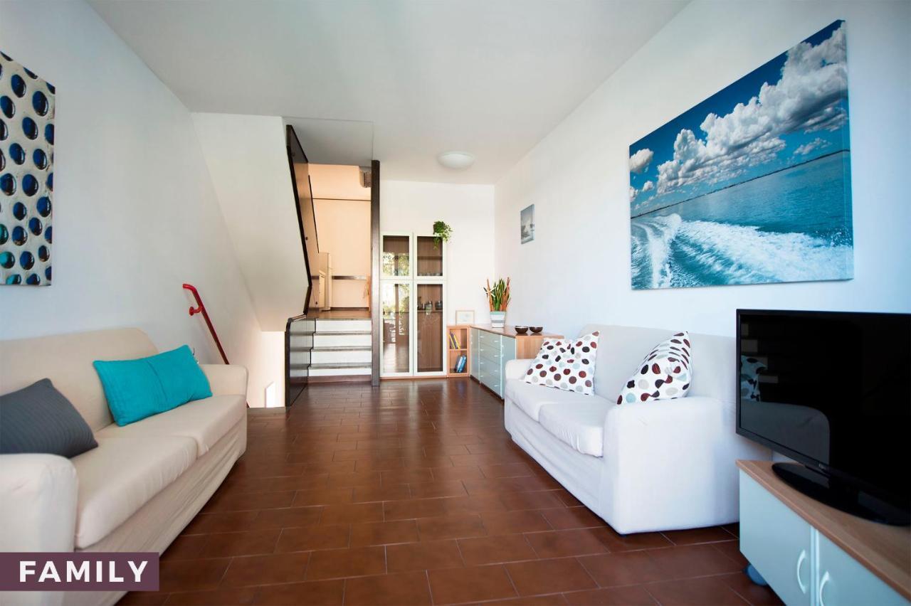 Isola Terramare Apartment Линяно Сабиадоро Екстериор снимка