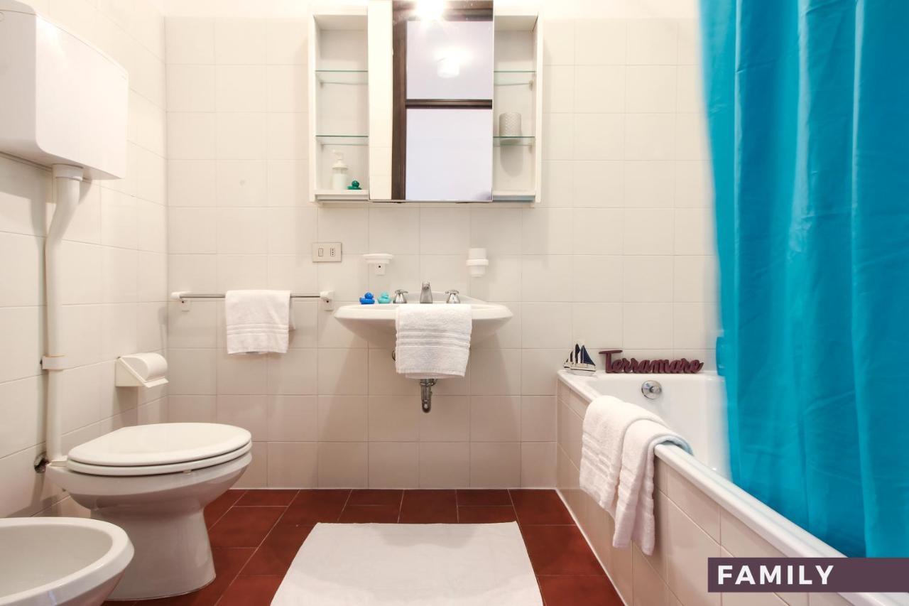 Isola Terramare Apartment Линяно Сабиадоро Екстериор снимка
